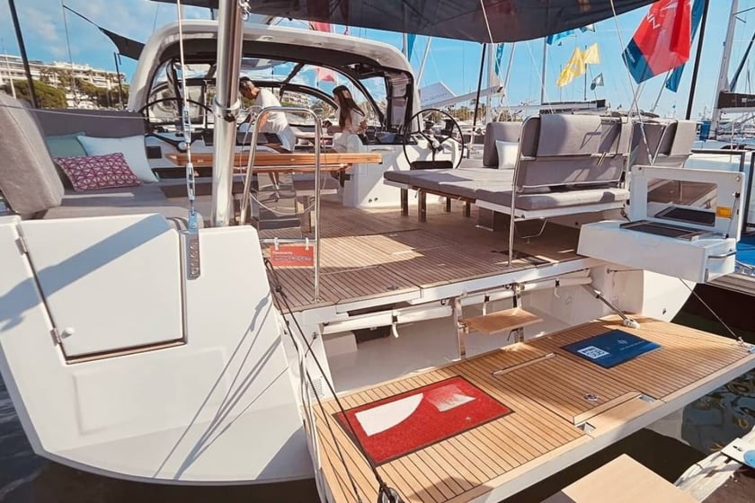 Salerno Segelboot 4 Kabine 6 Liegeplätze 6 Gäste 16.98 m Nummer des Inserats: #23493 5