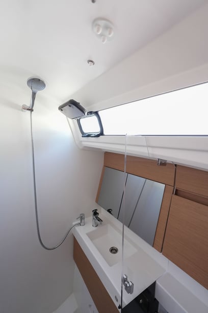 Salerno Barca a vela cabina 3  cuccette 8  8  ospiti 12.35 m Numero dell'inserzione: #23495 5