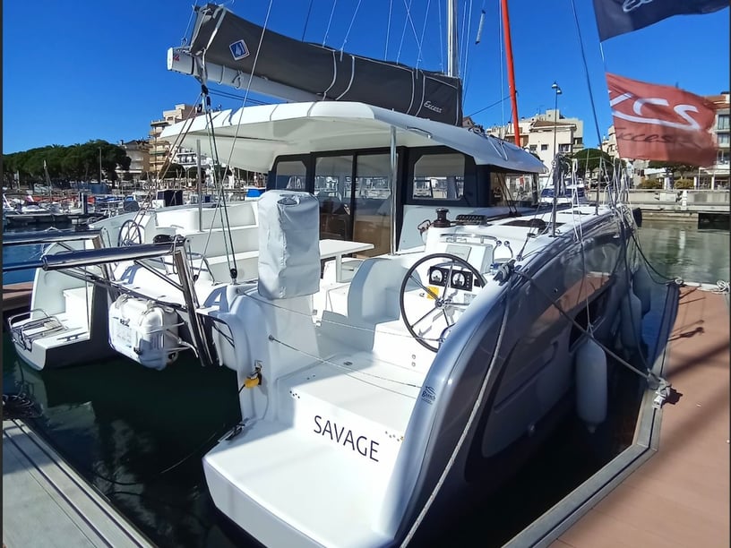 Palma de Majorque Catamaran Cabine 4  Couchettes 8  Invités 8  11.33 m Numéro de l'annonce: #23499