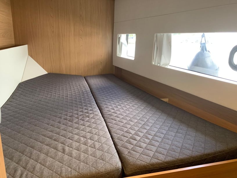 Nydri Catamarán Cabina 4  10  literas 10  invitados 11.78 m Número de anuncio: #23504 4