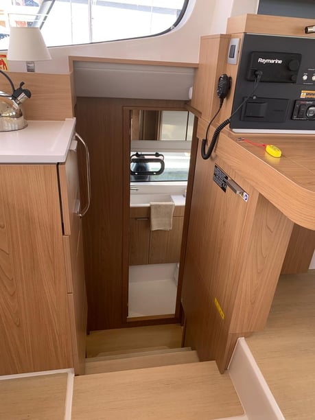 Nydri Catamarán Cabina 4  10  literas 10  invitados 11.78 m Número de anuncio: #23504 5