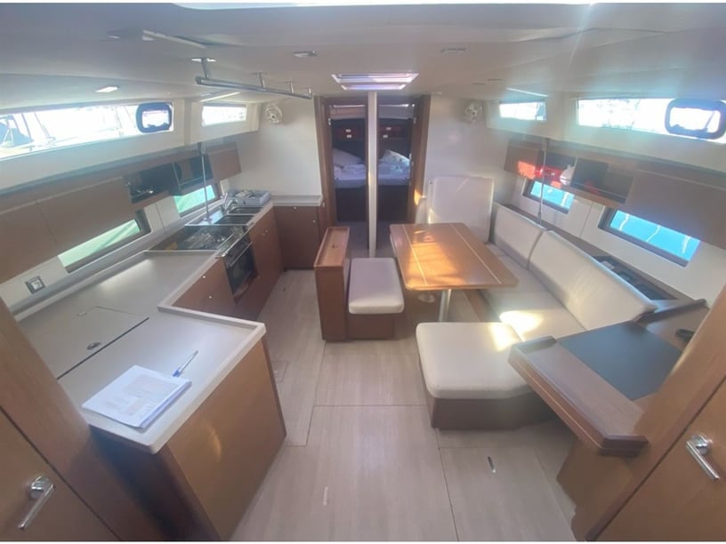 Lefkada Segelboot 4 Kabine 10 Liegeplätze 10 Gäste 14.6 m Nummer des Inserats: #23506 2