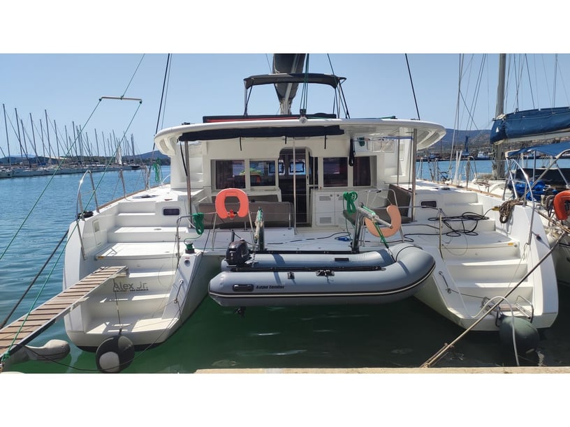 Volos Catamaran 6 cabin 10 berths 10 guests 13.96 m Listing Number: #23507