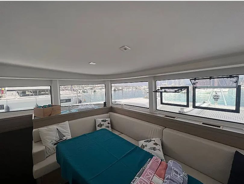 Capo d'Orlando Katamaran 4 Kabine 10 Liegeplätze 10 Gäste 12.8 m Nummer des Inserats: #23510 5