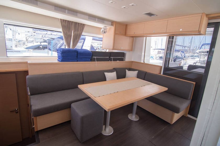 Šibenik Catamaran 8 cabin 14 berths 14 guests 15.84 m Listing Number: #23515 2