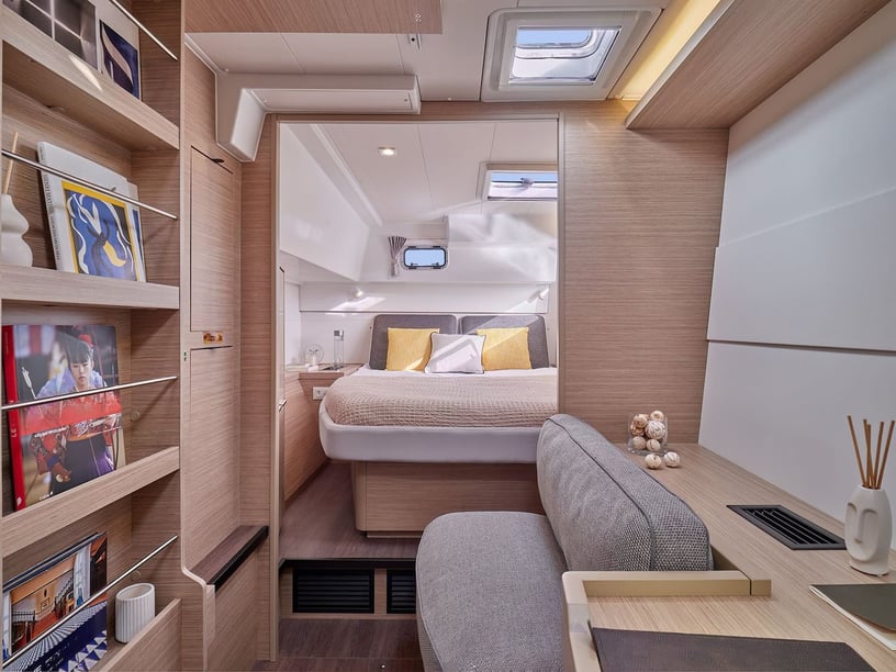 Rhodos Catamaran Cabine 3  10  slaapplaatsen 10  gasten 11.74 m Lijstnummer: #23536 2