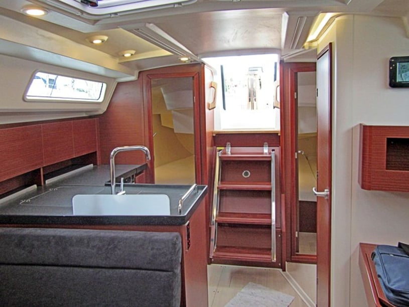 Göteborg Sailboat 3 cabin 8 berths 8 guests 10.4 m Listing Number: #23559 3