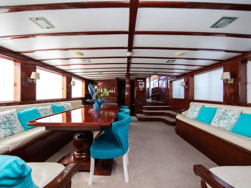 Split Gulet 6 cabin 14 berths 14 guests 29 m Listing Number: #23569 2