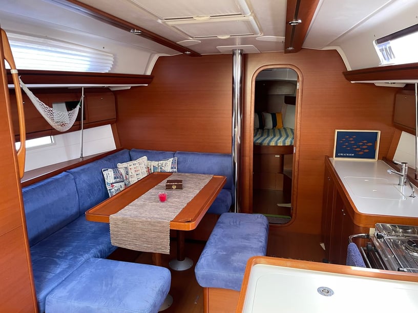 Angra do Heroismo Sailboat 3 cabin 5 berths 5 guests 12.17 m Listing Number: #23576 2