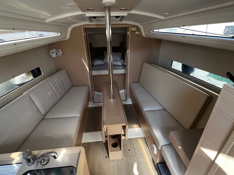 Volos Zeilboot Cabine 2  4  slaapplaatsen 4  gasten 9.53 m Lijstnummer: #23586 4