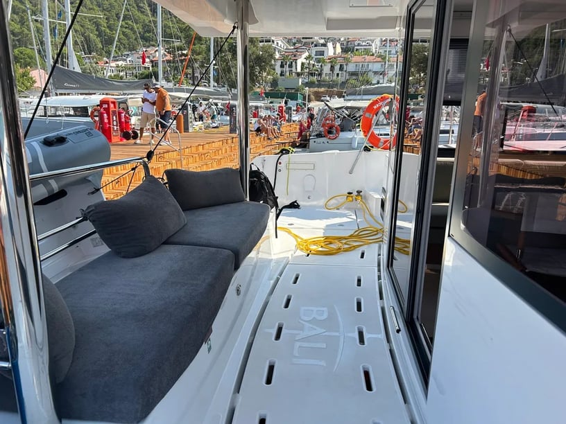 Fethiye Catamaran Cabine 5  Couchettes 9  Invités 9  14.28 m Numéro de l'annonce: #23597 5