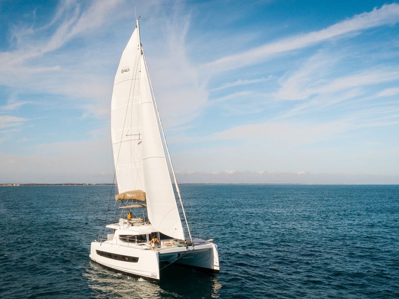 St-Mandrier-sur-Mer Catamarano cabina 6  cuccette 11  11  ospiti 14.33 m Numero dell'inserzione: #23606