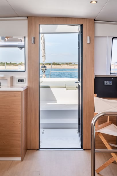 Saint-Mandrier-sur-Mer Catamarano cabina 6  cuccette 11  11  ospiti 14.33 m Numero dell'inserzione: #23606 3