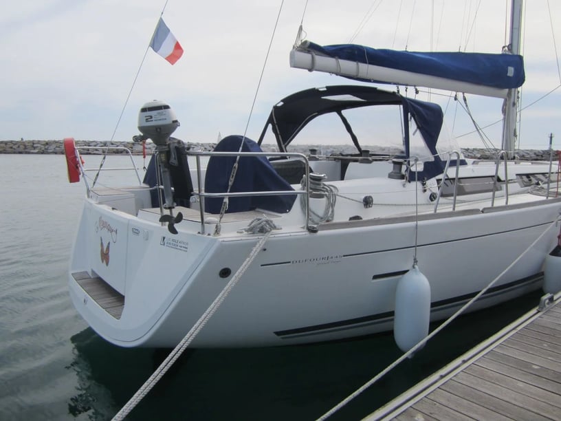 Saint-Quay-Portrieux Sailboat 4 cabin 10 berths 10 guests 13.25 m Listing Number: #23627 4