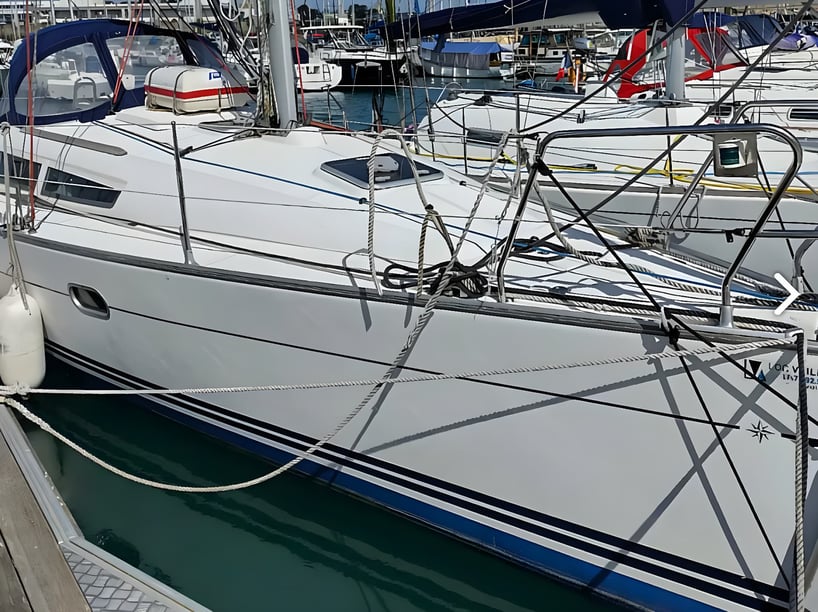 St. Quay-Portrieux Segelboot 2 Kabine 6 Liegeplätze 6 Gäste 9.6 m Nummer des Inserats: #23629