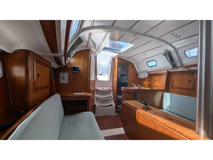 St-Quay-Portrieux Barca a vela cabina 2  cuccette 6  6  ospiti 9.54 m Numero dell'inserzione: #23632 2