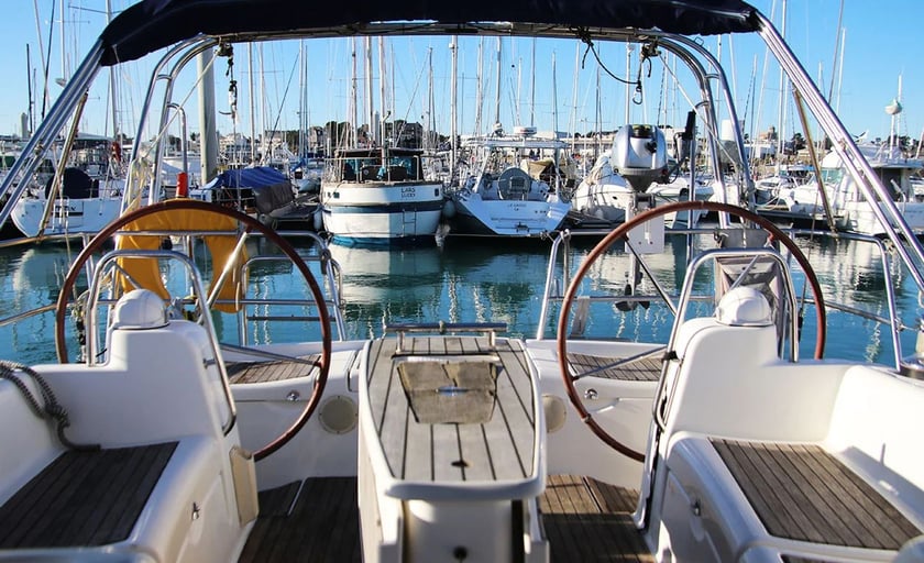 Saint-Quay-Portrieux Sailboat 3 cabin 8 berths 8 guests 12.15 m Listing Number: #23633 5