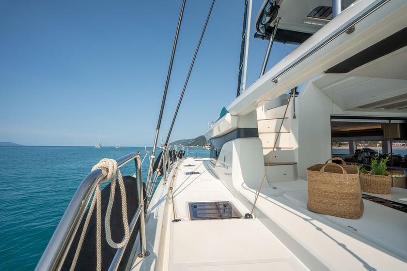 Capo d'Orlando Catamaran 4 cabin 8 berths 8 guests 16.9 m Listing Number: #23645 4