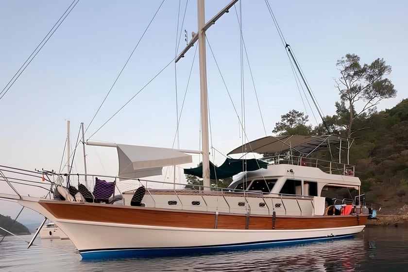 Gocek Gulet Cabine 3  Couchettes 6  Invités 6  17.5 m Numéro de l'annonce: #23655