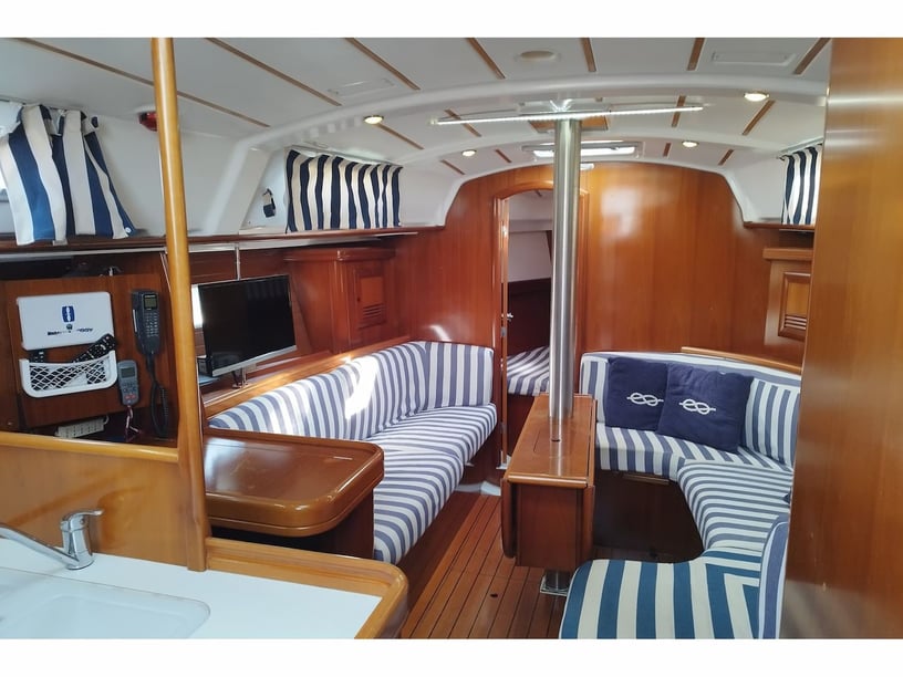 Porto Rotondo Barca a vela cabina 3  cuccette 6  6  ospiti 11.2 m Numero dell'inserzione: #23664 2