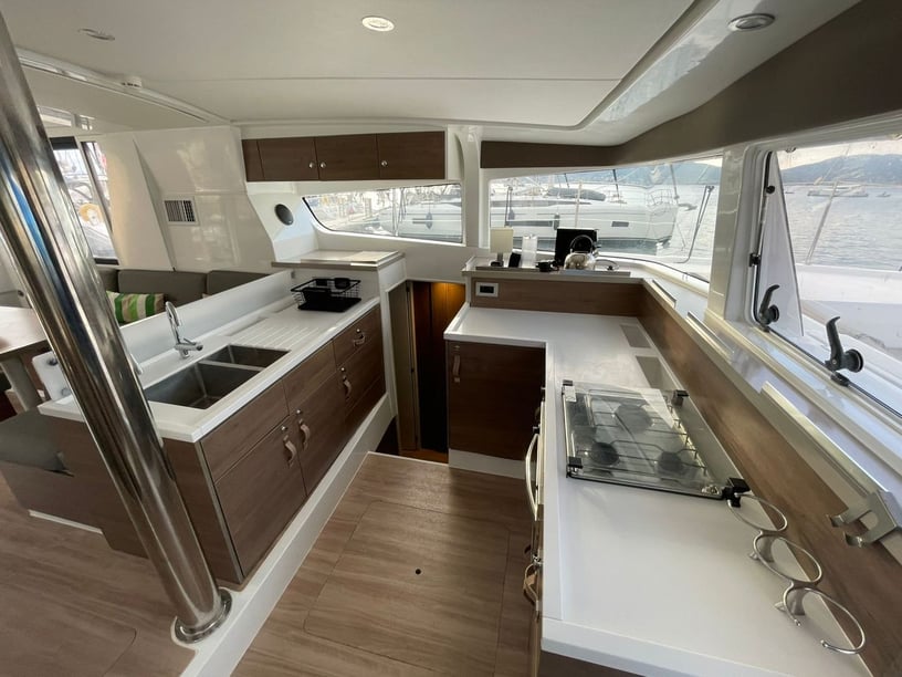 Palairos Catamaran Cabine 4  10  slaapplaatsen 10  gasten 12.85 m Lijstnummer: #23669 3