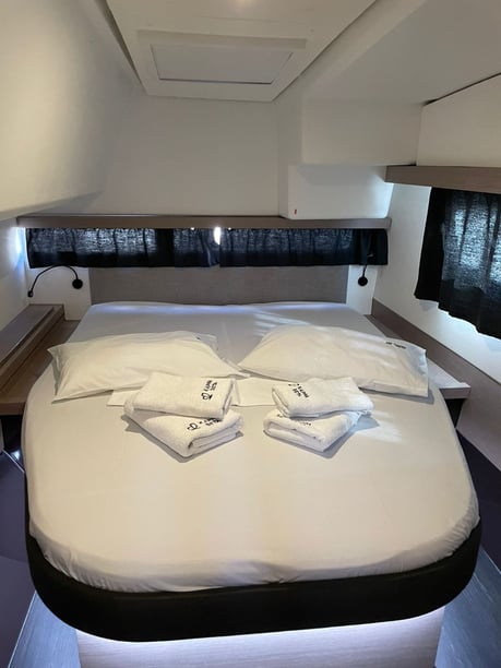 Palairos Catamaran Cabine 4  10  slaapplaatsen 10  gasten 11.73 m Lijstnummer: #23670 3