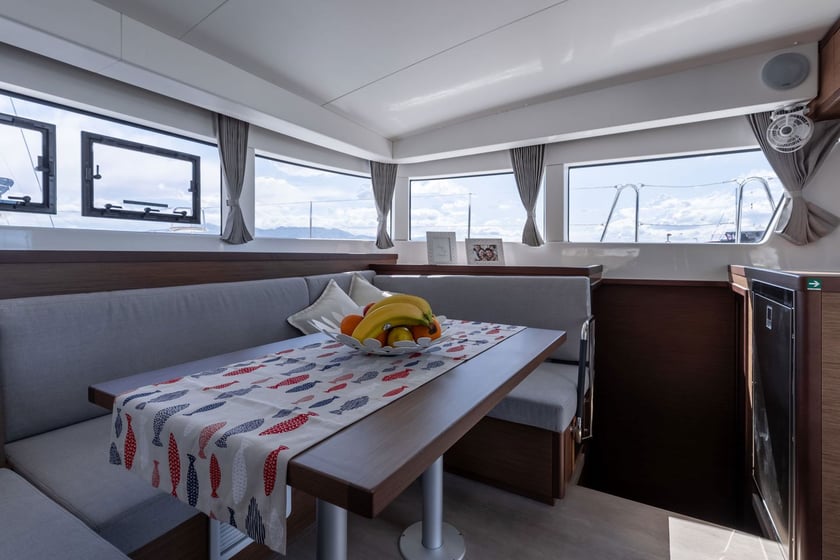 Dubrovnik Catamaran 4 cabin 10 berths 10 guests 11.74 m Listing Number: #23680 5