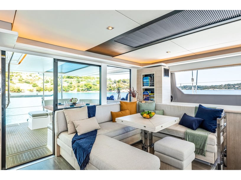 Porto Cheli Catamaran Cabine 5  10  slaapplaatsen 12  gasten 15.4 m Lijstnummer: #23682 2