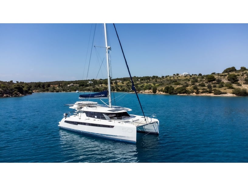 Porto Cheli Catamaran Cabine 5  10  slaapplaatsen 12  gasten 15.4 m Lijstnummer: #23682