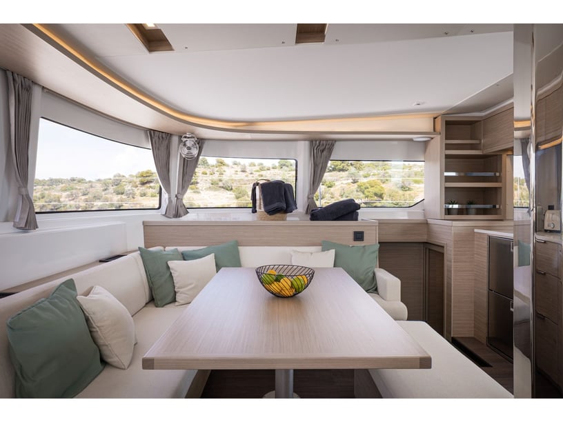 Porto Cheli Catamaran Cabine 6  12  slaapplaatsen 12  gasten 13.99 m Lijstnummer: #23684 2