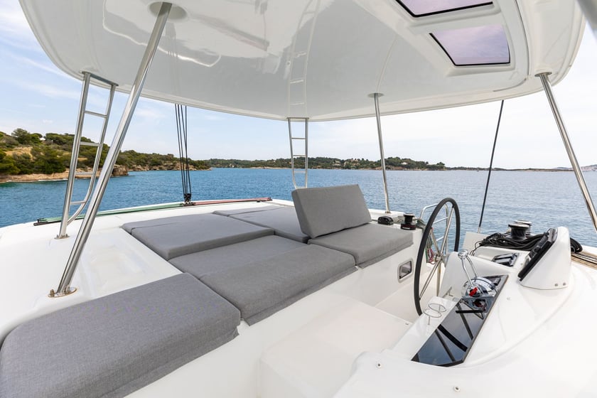Porto Cheli Catamaran Cabine 6  12  slaapplaatsen 12  gasten 13.99 m Lijstnummer: #23684 4