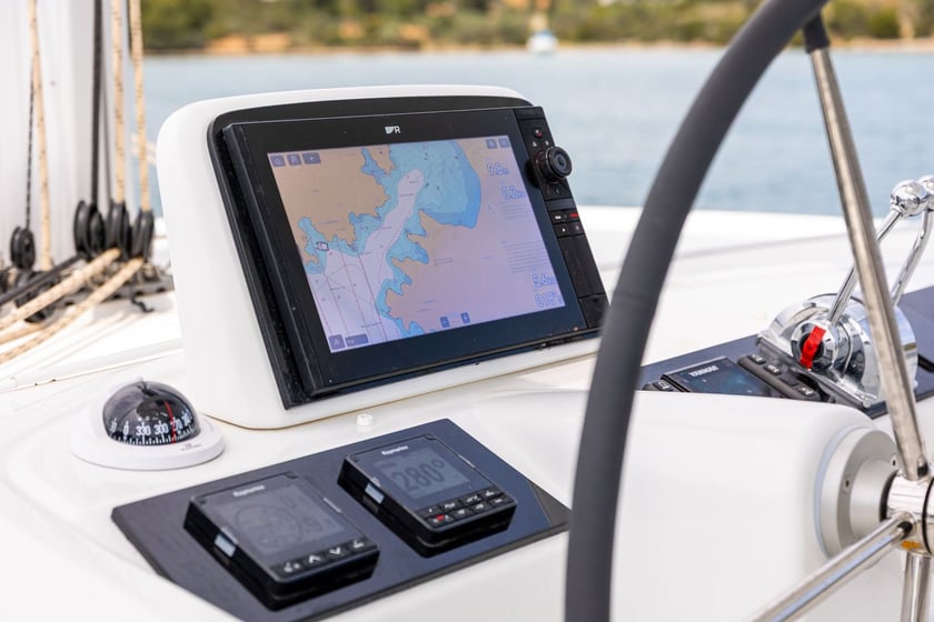 Porto Cheli Catamaran Cabine 6  12  slaapplaatsen 12  gasten 13.99 m Lijstnummer: #23684 3
