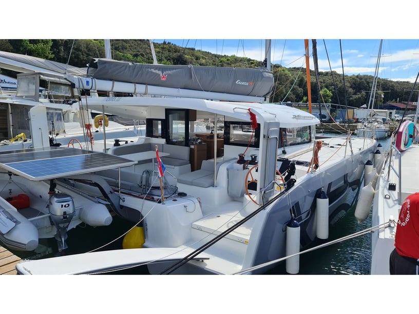 Pula Catamaran 6 cabin 12 berths 12 guests 13.97 m Listing Number: #23699