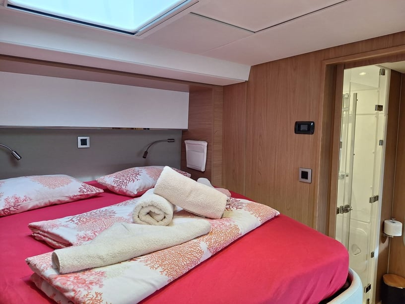 Kaštel Gomilica Catamaran 5 cabin 12 berths 12 guests 16.8 m Listing Number: #23701 4