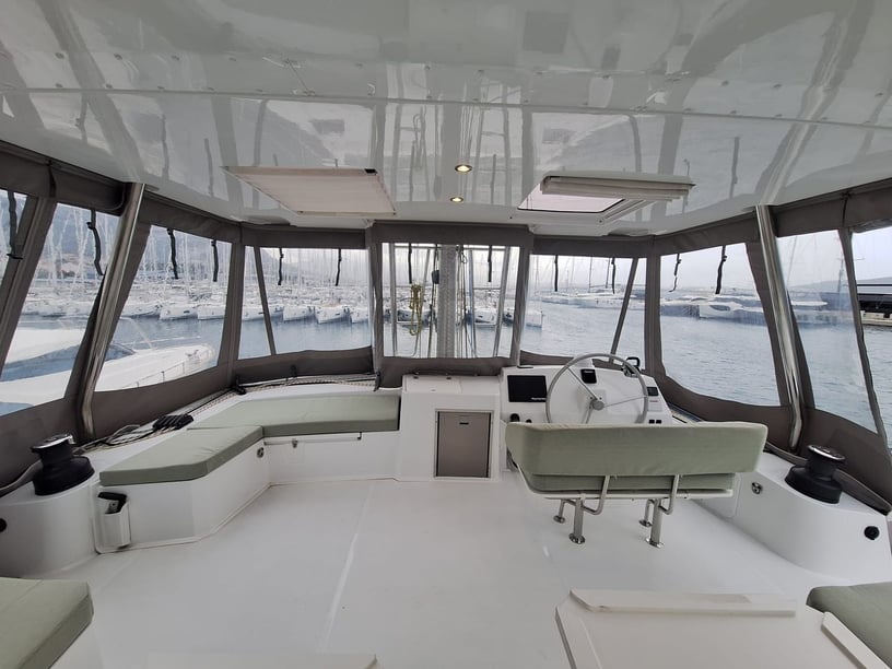 Kaštel Gomilica Catamaran 5 cabin 12 berths 12 guests 16.8 m Listing Number: #23701 5