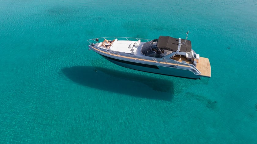 Mykonos Motor Yacht 3 cabin 6 berths 10 guests 44 ft Listing Number: #23708 2