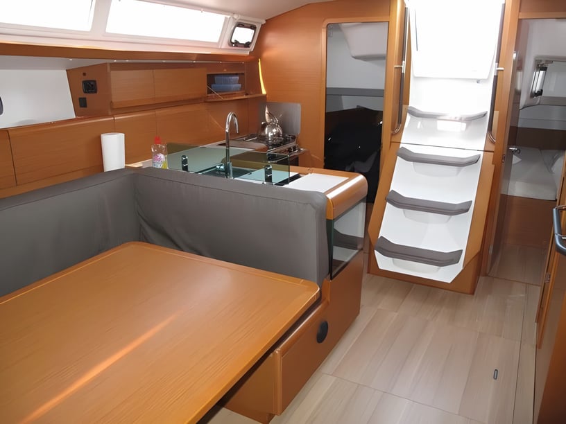 Nieuwpoort Sailboat 4 cabin 10 berths 10 guests 13.64 m Listing Number: #2371 3