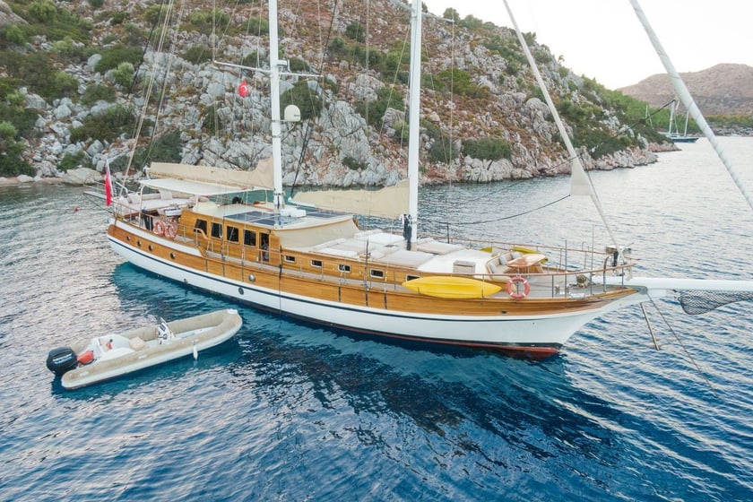 Marmaris Gulet 6 cabin 12 berths 12 guests 27 m Listing Number: #23789