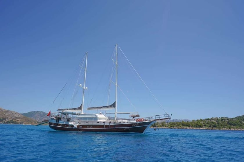 Marmaris Gulet 6 cabin 12 berths 12 guests 32 m Listing Number: #23800 2