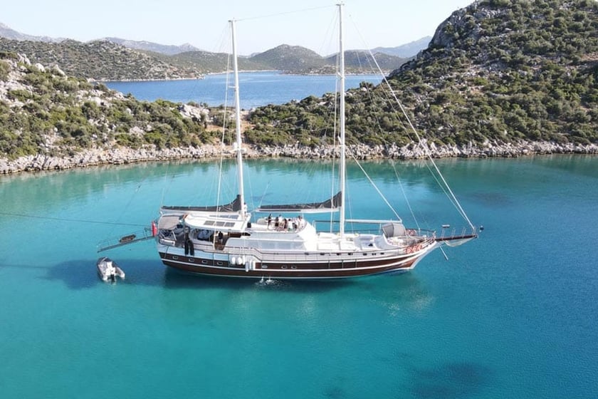 Marmaris Gulet 6 cabin 12 berths 12 guests 32 m Listing Number: #23800 3