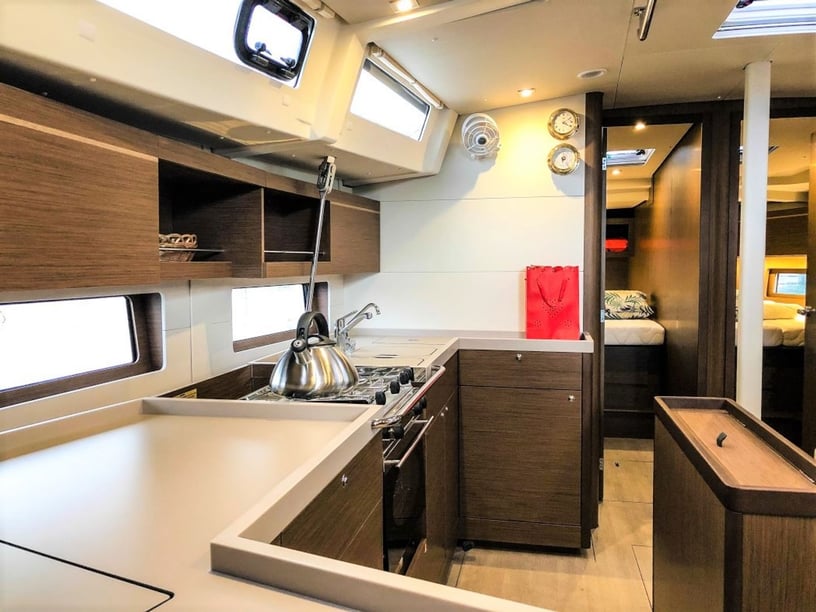 Sami Voilier Cabine 4  Couchettes 10  Invités 10  14.6 m Numéro de l'annonce: #23803 3