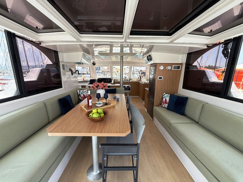 Nydri Catamarán Cabina 3  8  literas 8  invitados 12.31 m Número de anuncio: #23813 4