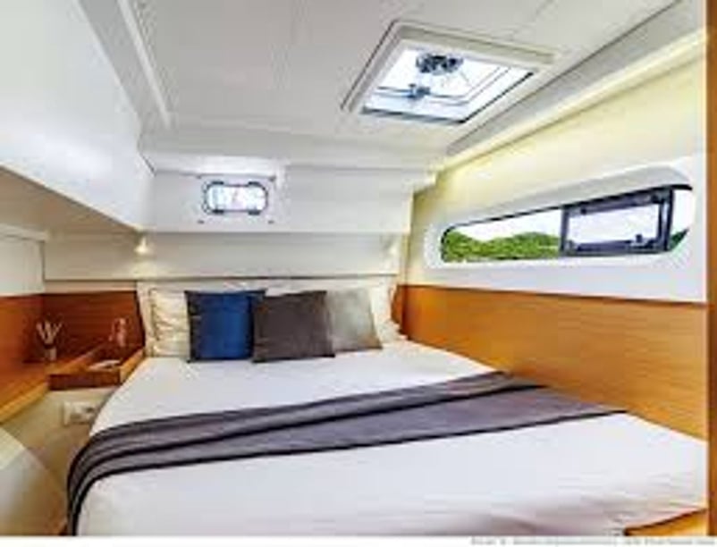 Kalamata Catamaran 3 cabin 8 berths 8 guests 11.74 m Listing Number: #23815 5