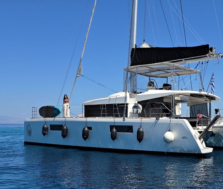 El Pireo Catamarán Cabina 4  10  literas 10  invitados 15.84 m Número de anuncio: #23825 2