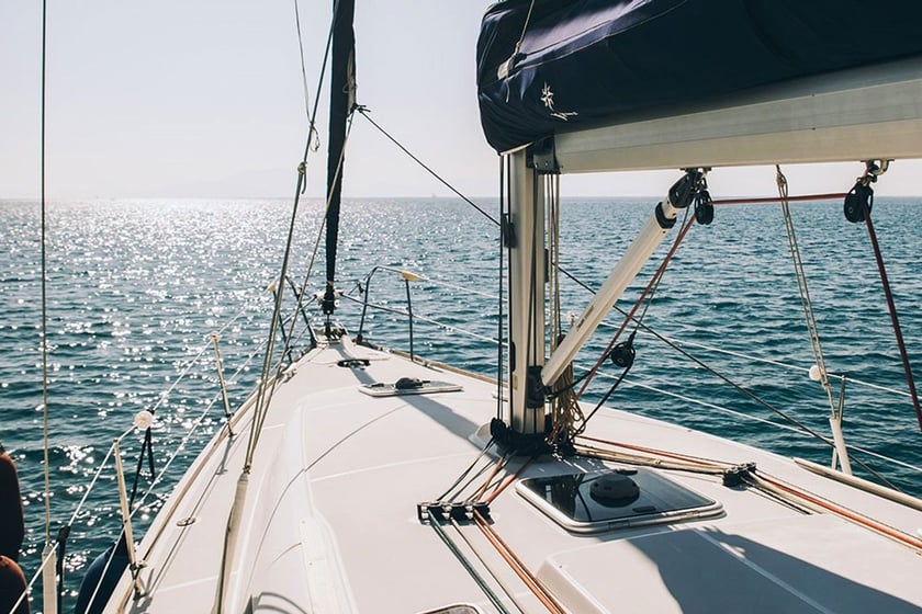 Volos Zeilboot Cabine 3  8  slaapplaatsen 8  gasten 12.85 m Lijstnummer: #23836 3