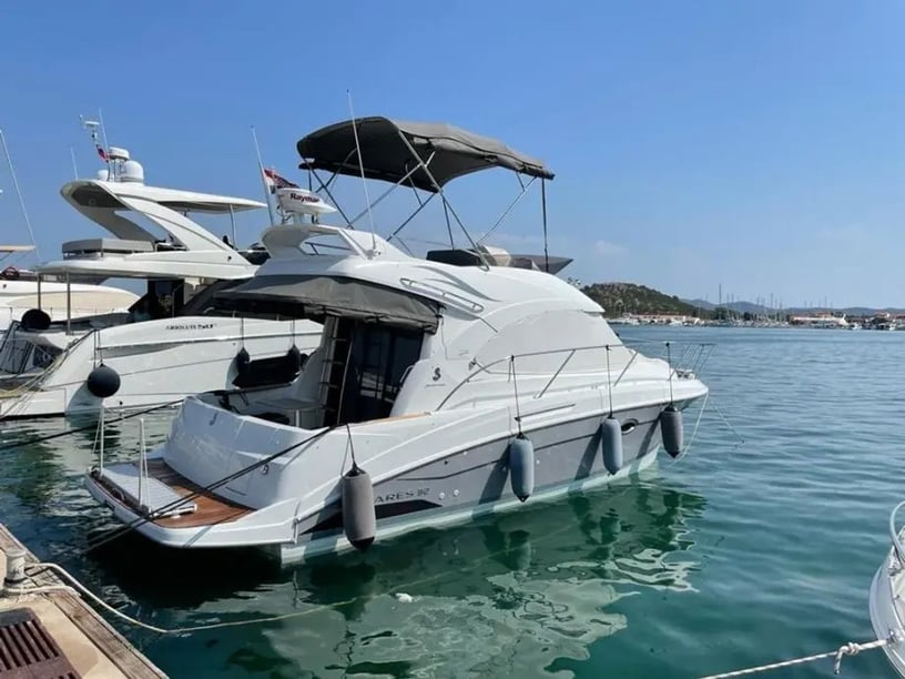 Trogir Bateau à moteur Cabine 2  Couchettes 5  Invités 5  10.22 m Numéro de l'annonce: #23855