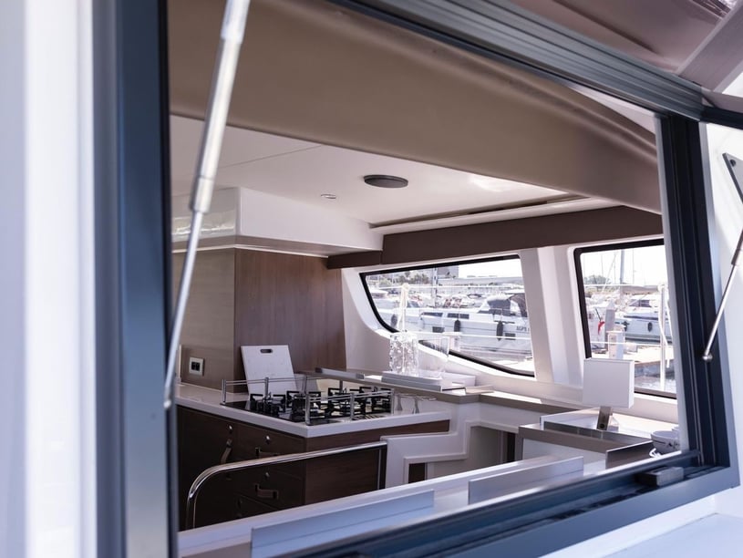Salerne Catamaran Cabine 5  10  slaapplaatsen 10  gasten 14.28 m Lijstnummer: #23861 3