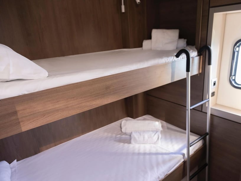 Salerne Catamaran Cabine 5  10  slaapplaatsen 10  gasten 14.28 m Lijstnummer: #23861 4