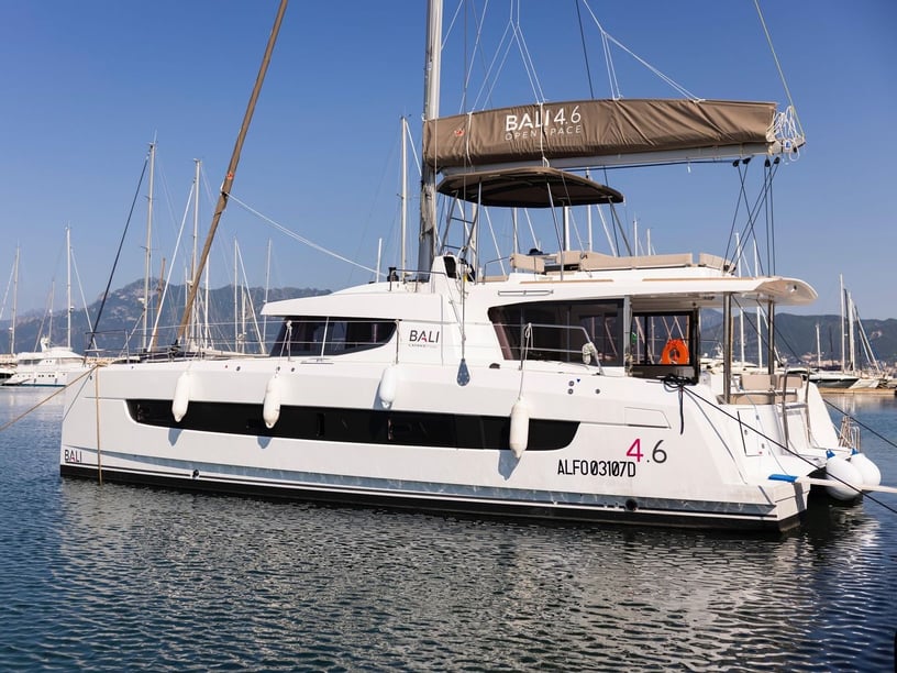 Salerno Catamaran 5 cabin 10 berths 10 guests 14.28 m Listing Number: #23861
