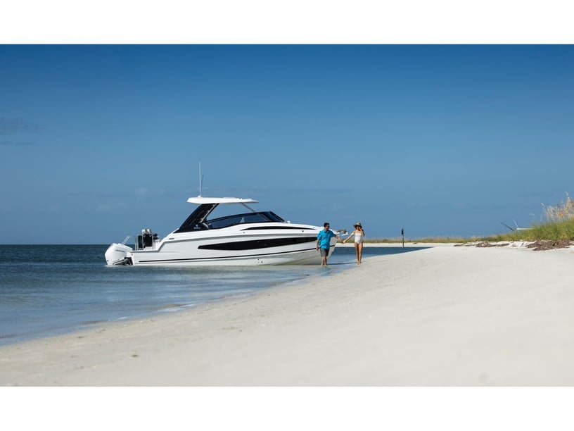 Cannigione Catamaran 1 cabin 2 berths 22 guests 9.86 m Listing Number: #23880 2